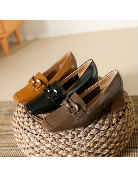 New style French square-toe leather loafers with thick heels, retro British style, fashionable women's shoes.